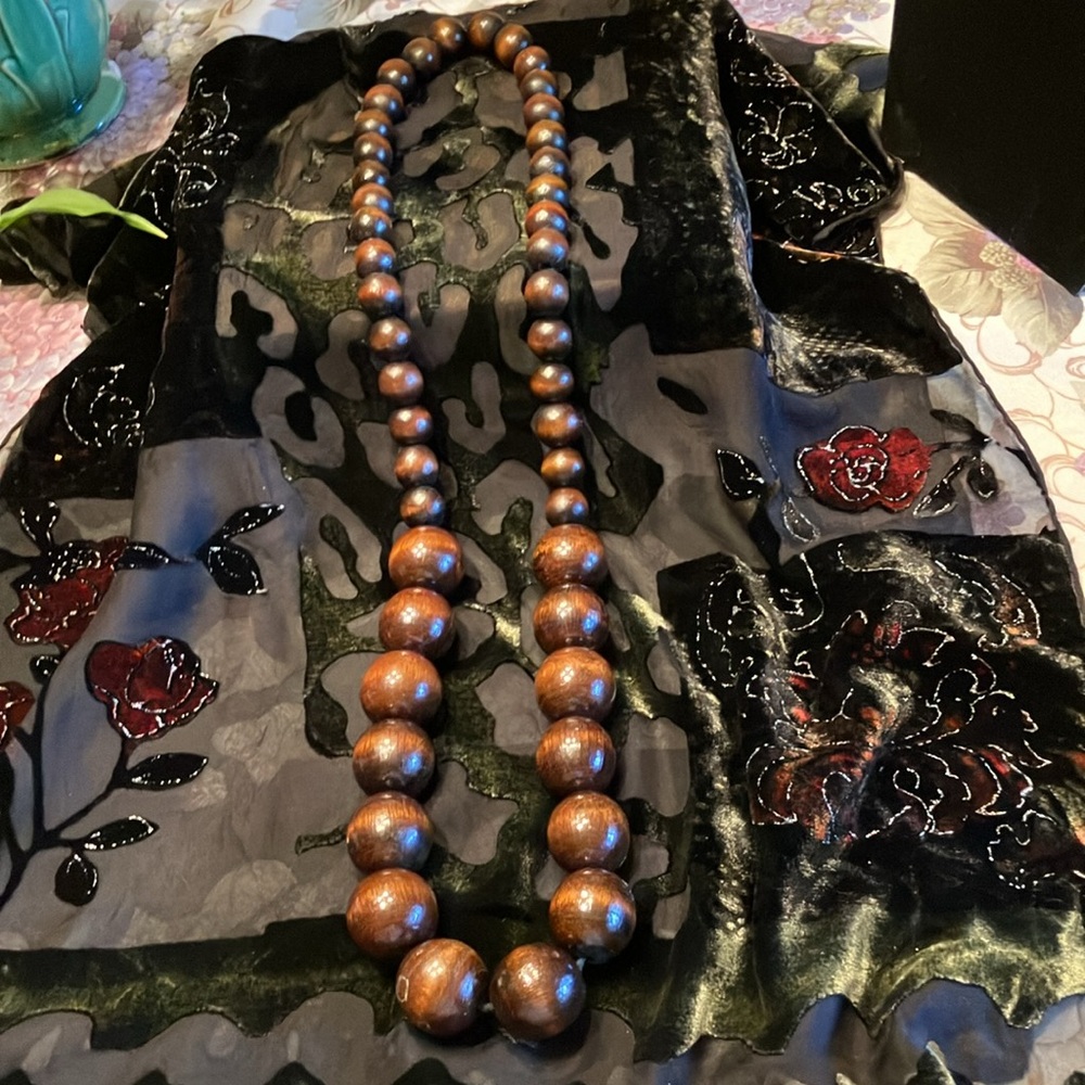 GRADUATED WOODEN BEAD NECKLACE (18” LONG) AND MATCHING BRACELET - Picture 4 of 11